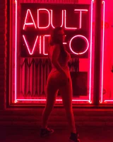 Zishy - 48-emmy-sinclair-bumps-in-the-night-full_048-2770192447460