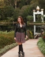 Zishy - 03-emmy-sinclair-shrine-lake-full_03-9434050011000