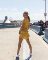 Zishy - 08-full_008_4952163046161842