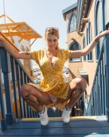 Zishy - 16-full_016_5018163207155251