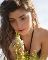 Zishy - 05-full_05_0504272114925