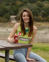 Zishy - 15-hannah-tarley-lonestar-bulbasaur-full_015_1231041449592575