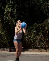 Zishy - 13-full_IMG_3224