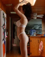 Zishy - 25-jade-baker-finish-ya-off-full_025_1326231439576319