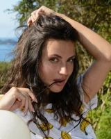 Zishy - 02-jasmine-jazz-on-kong-island-2-0003