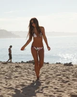 Zishy - 06-full_006_082751102700000