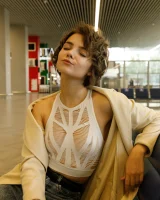 Zishy - 03-victoria-minina-bring-water-0003