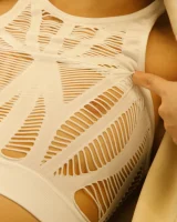 Zishy - 07-victoria-minina-bring-water-0007