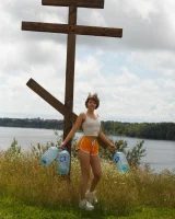 Zishy - 29-victoria-minina-bring-water-0029