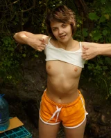 Zishy - 47-victoria-minina-bring-water-0047