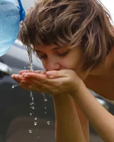 Zishy - 63-victoria-minina-bring-water-0063